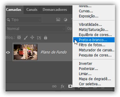 Adicionando uma camada de ajuste em preto e branco.