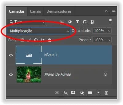 Alterando o modo de mesclagem da camada de ajuste para "Multiplicação"