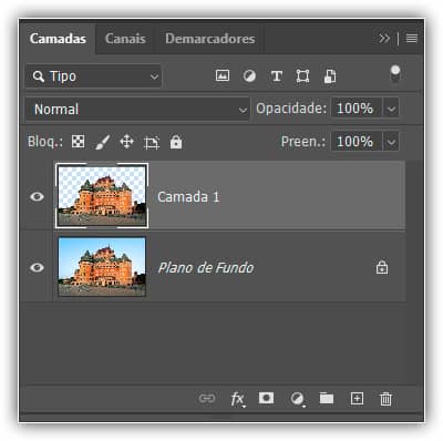 A seleção foi copiada para uma nova camada acima da imagem original.