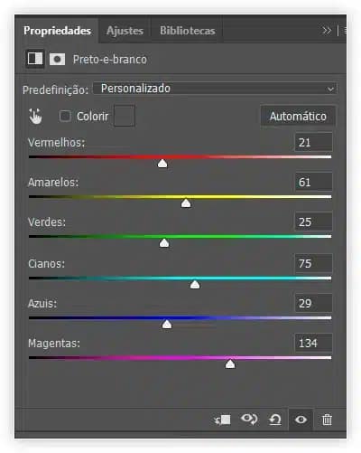 Use os controles deslizantes de cores para criar sua própria versão personalizada em preto e branco.
