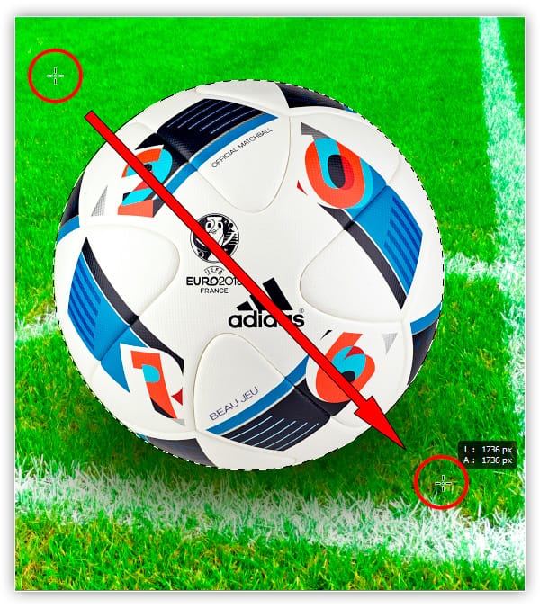 A barra de espaço é sua amiga ao tentar selecionar objetos com a Ferramenta Letreiro Elíptico. Mantenha-o pressionado para reposicionar as seleções enquanto as desenha.