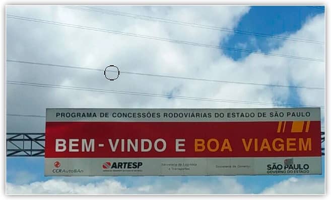 Tornando o tamanho do pincel um pouco mais largo do que a área que desejo remover.