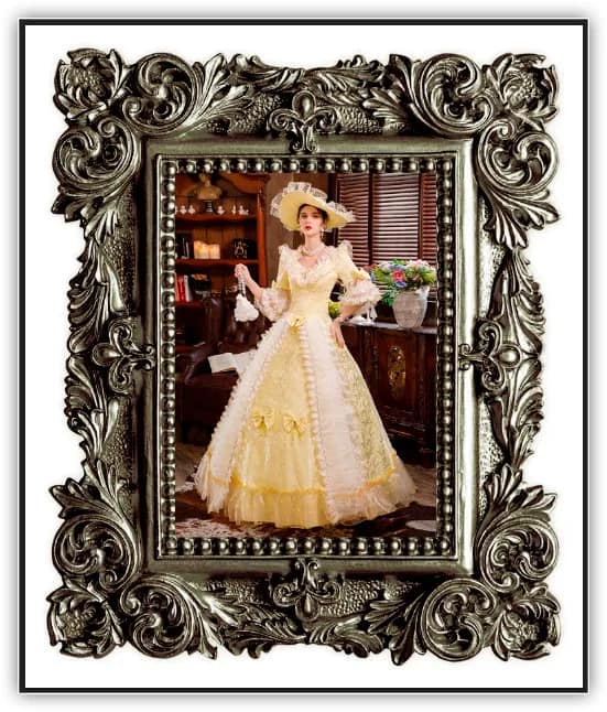 A foto atualmente está na frente do quadro.