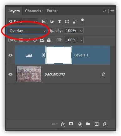Alterando o modo de mesclagem da camada de ajuste para Overlay.