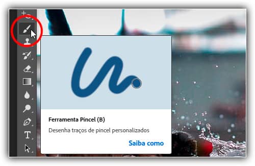 Selecionando a ferramenta Pincel.