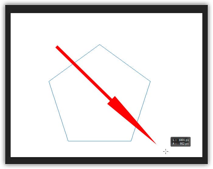 Segurando Shift enquanto arrasta para fazer com que todos os cinco lados tenham o mesmo comprimento.