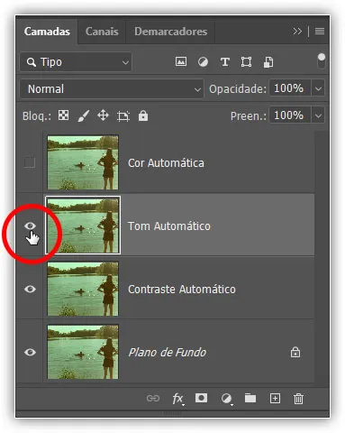 Selecionando a camada "Auto Tone" e clicando em seu ícone de visibilidade.