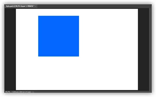 O documento depois de redesenhar a mesma forma quadrada.
