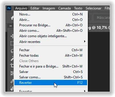 Indo para Arquivo > Reverter.