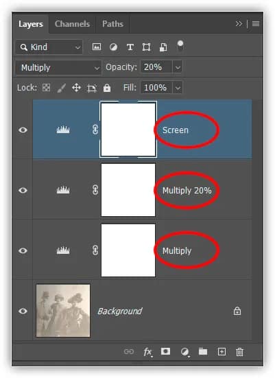 Duplicando a camada de ajuste de Níveis mais uma vez e renomeando-a para "Tela". As duas camadas de ajuste anteriores também foram renomeadas.