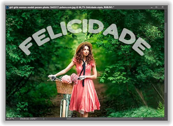 Diminuir o valor de Opacidade fez com que tudo na camada, incluindo os estilos de camada, se tornasse 50% transparente.