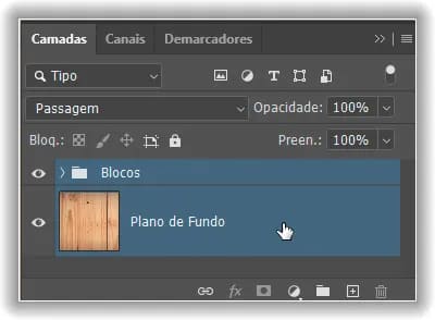 Selecionando o grupo de camadas e a camada Background de uma só vez.