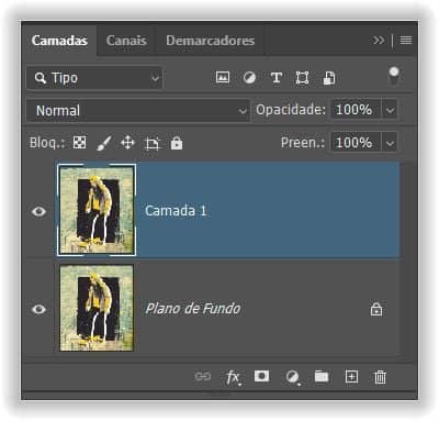 Fazendo uma cópia da camada Plano de Fundo pressionando Ctrl+J (Win) / Command+J (Mac).