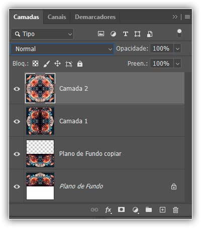 Todas as três camadas agora estão mescladas na "Camada 2".