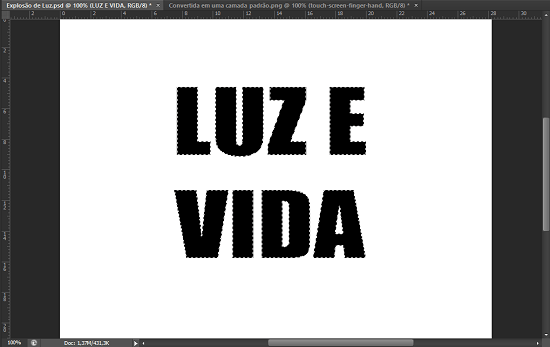 Um contorno de seleção aparece ao redor do texto. Efeito de texto com explosão de luz